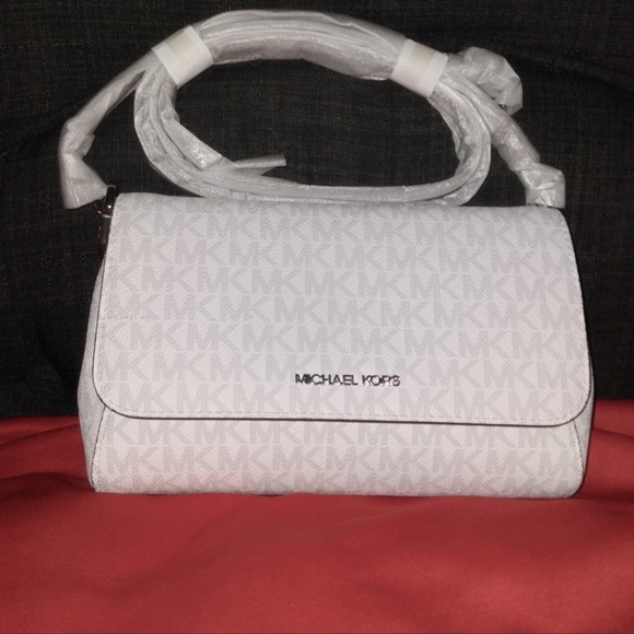 Michael Kors bag - Picture 2 of 7